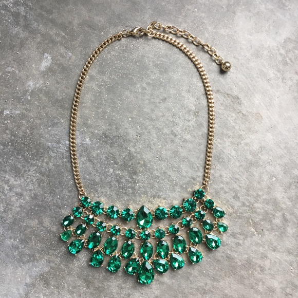 Green Gem Necklace - Picture 2 of 4